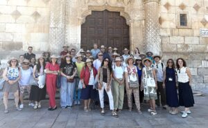 Profesionales turismo recorren calles y monumentos de Guadalajara verano