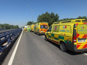 Accidente por choque en la M-21 en San Fernando de Henares