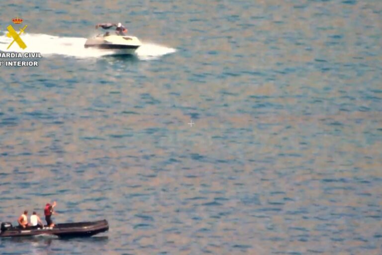 Lancha interceptada cerca de Madrid con migrantes magrebíes a bordo