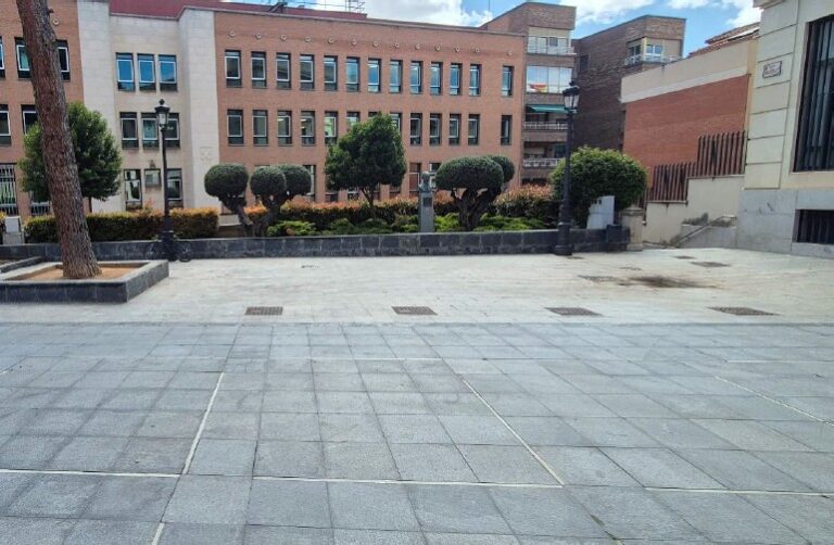 Plaza del Jardinillo en Guadalajara con obras de saneamiento