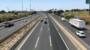 Paneles y señalización del Bus-VAO en A-2 Alcalá de Henares