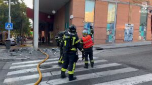Fachada de vivienda incendiada en avenida de Asturias Madrid