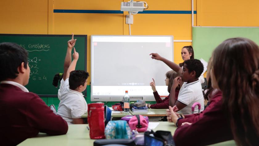 Alumnos y libros gratuitos en centros públicos de Madrid