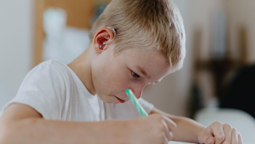 Intérprete lengua de signos en centro educativo de Madrid