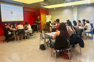 Sesión del programa Su+Vida en Torrejón de Ardoz sobre educación emocional