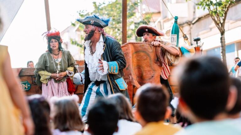 Estreno de La Plaza en plaza Santos Niños Alcalá de Henares
