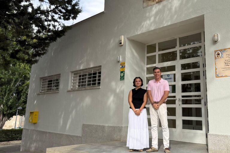 Fachada renovada del Centro Social de Taracena en Guadalajara