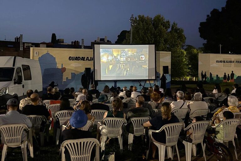 Proyección de E.T. en el Parque Adoratrices de Guadalajara