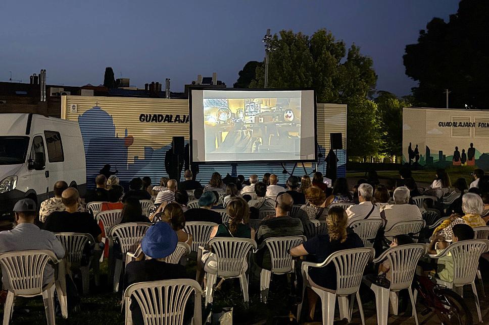 Proyección de E.T. en el Parque Adoratrices de Guadalajara