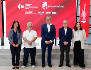 Jóvenes de Coslada en curso práctico de albañilería y pavimentos