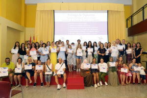 Entrega diplomas cursos insercion laboral en Torrejon de Ardoz