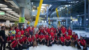 Efectivos ERICAM en Madrid tras rescate en Venezuela