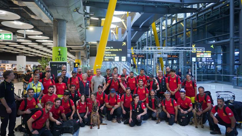 Efectivos ERICAM en Madrid tras rescate en Venezuela