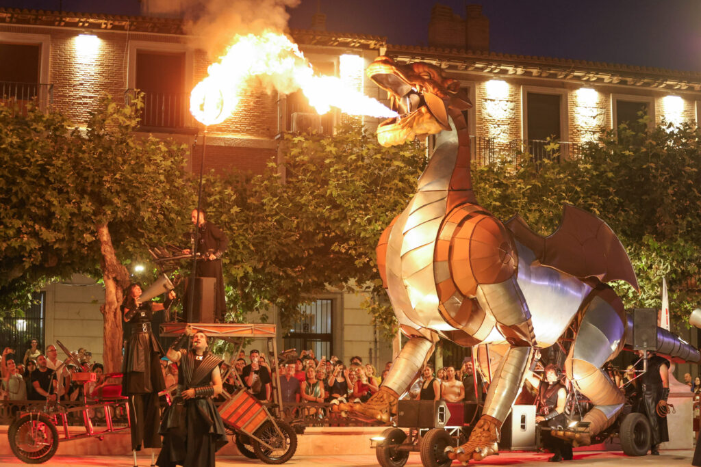 Escena de teatro en centro historico de Alcala de Henares