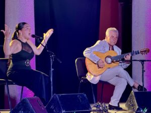 Consuelo Haldón actuando flamenco en Patio de los Leones Guadalajara