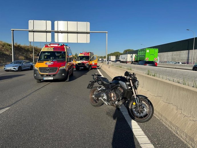 Motociclista accidentado en vía de servicio M-40 Madrid