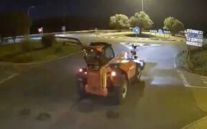 Maquinaria pesada robada en obras públicas del este de Madrid y Guadalajara
