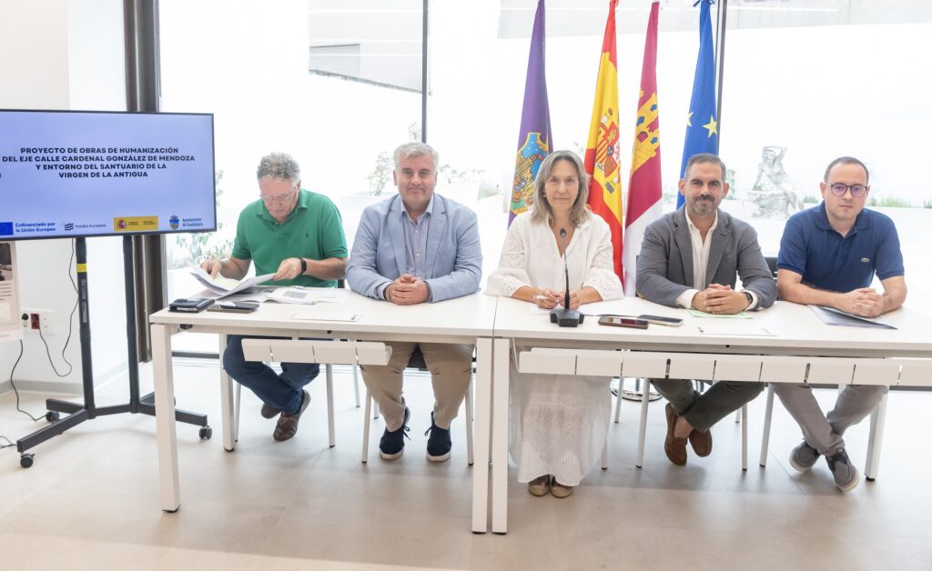 Presentación del proyecto de reforma de Cardenal González de Mendoza en el Ayuntamiento de Guadalajara